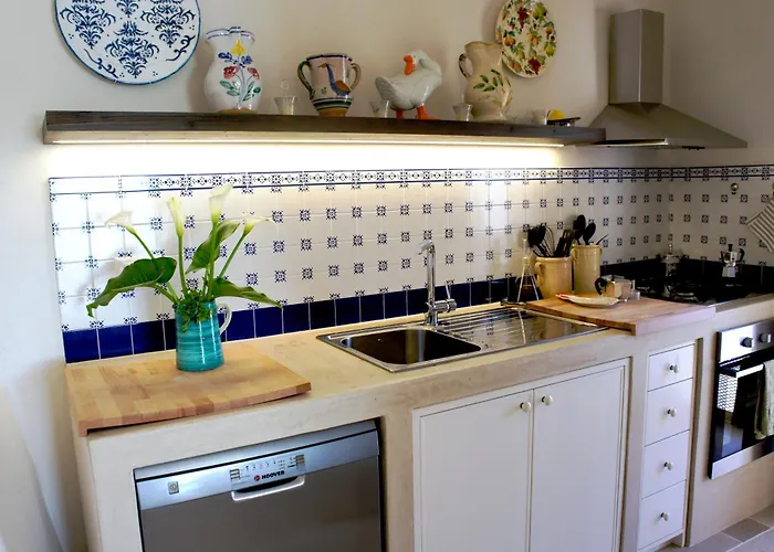 Trulli La Pietraia 펜션 오스투니