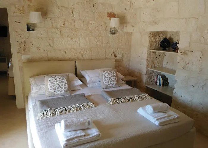 Trulli La Pietraia * 오스투니